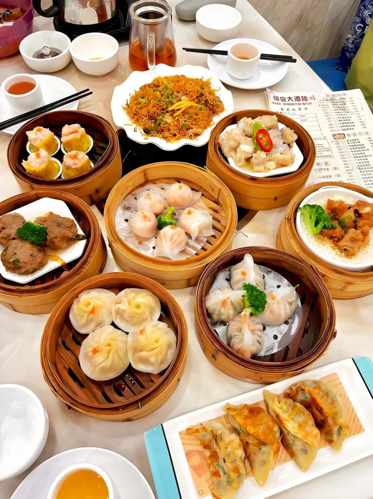 QUẢNG CHÂU – THÂM QUYẾN – CHU HẢI
