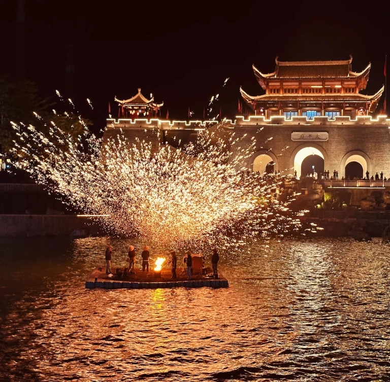 Đông Hưng – Nam Ninh – Thái Bình Cổ Trấn – Liễu Châu