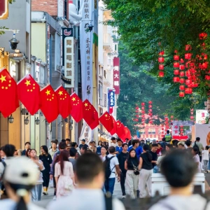最美中国红！ 1 根号三 来自小红书网页版